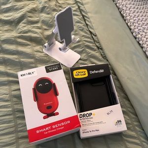 NWT Black OtterBox iPhone 14 Pro Max Case, Car Wireless Charger, and Stand